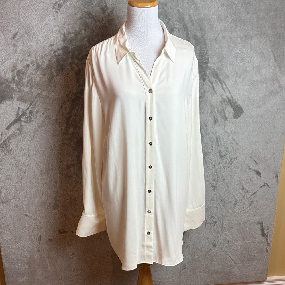 Chico’s Button Front Pleated Back Tunic Top Sz 3 (XL/16) Ivory Long Sleeve